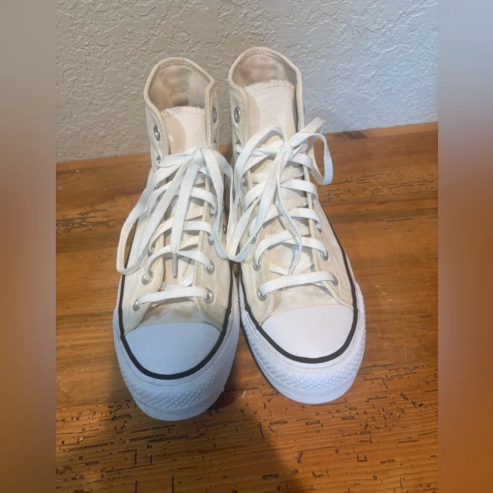 Converse Women’s Chuck Taylor All Star Lift Platform Sneakers 70s boho